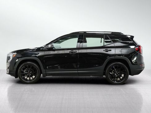 Used 2023 GMC Terrain SLT w/ Infotainment Package II AWD/4WD image 2