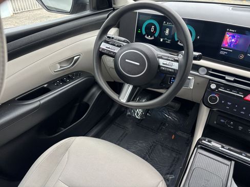 Used 2025 Hyundai Tucson Blue image 31