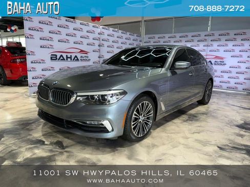 Used 2018 BMW 530e xDrive w/ Premium Package 2 AWD/4WD image 1