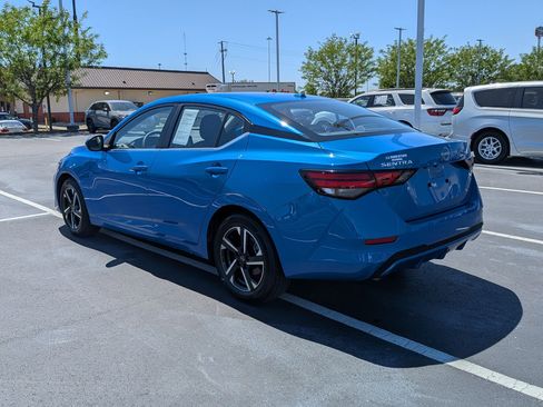 Used 2025 Nissan Sentra SV image 5