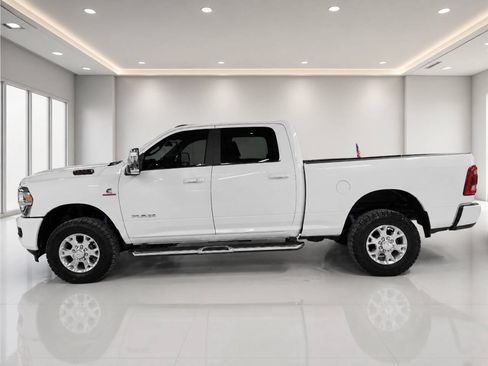Used 2023 RAM 2500 Laramie AWD/4WD image 2