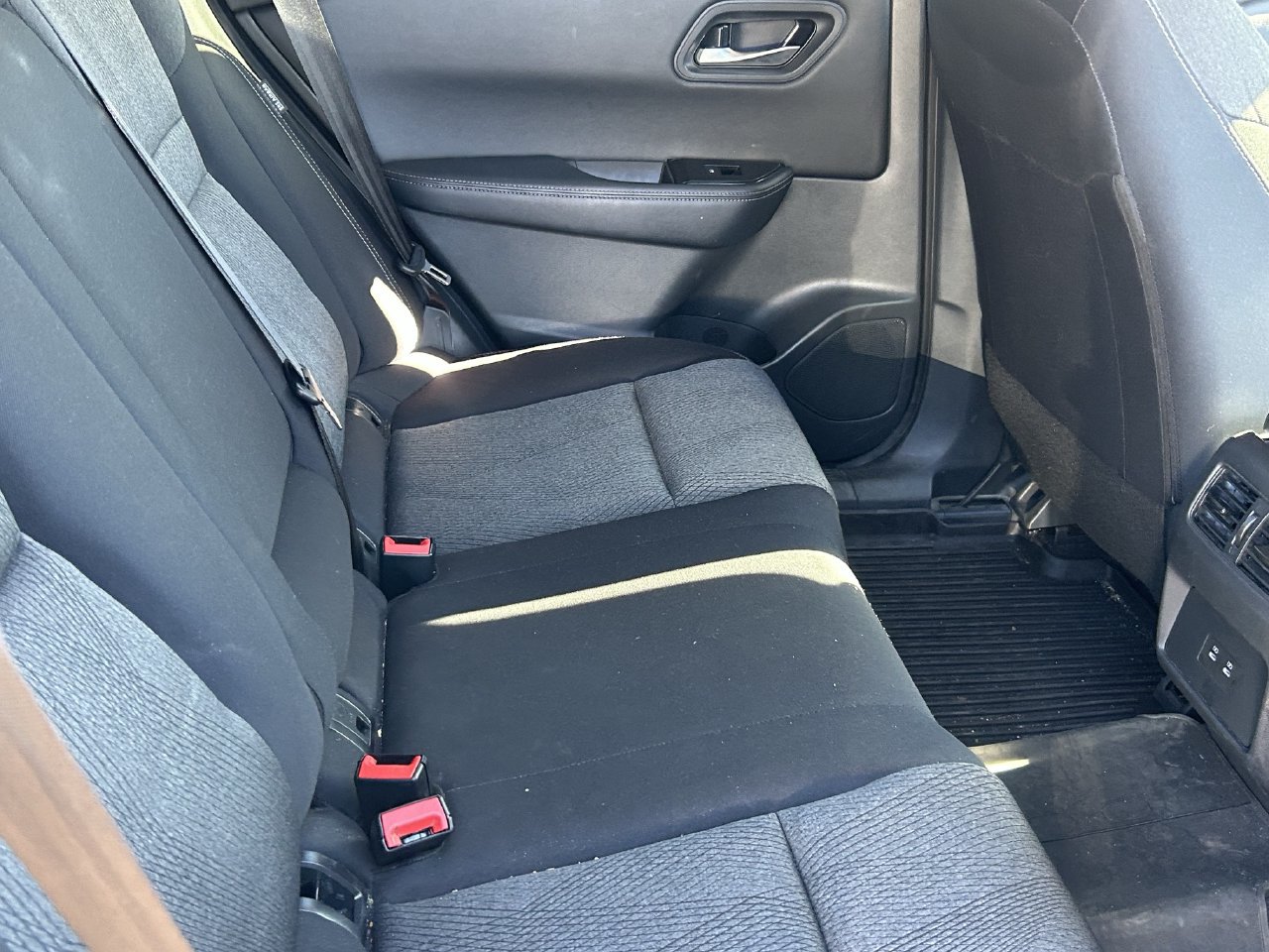 Used 2026 Nissan Rogue SV FWD image 11