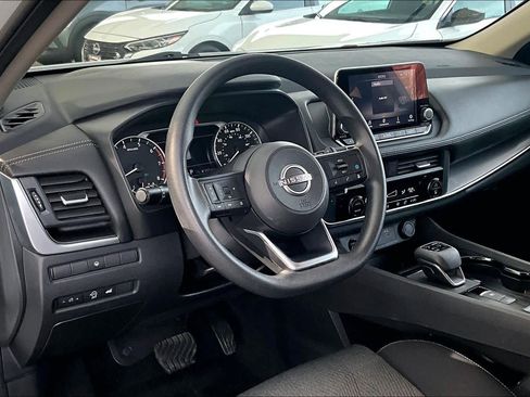 Certified 2024 Nissan Rogue SV image 17