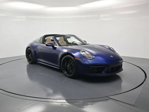 Used 2022 Porsche 911 Targa 4 GTS AWD/4WD image 38