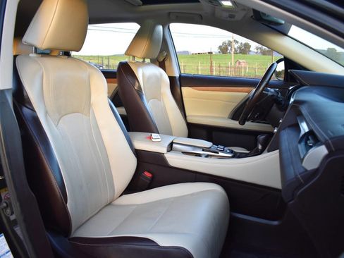 Used 2019 Lexus RX 450hL Base AWD 4dr SUV image 24