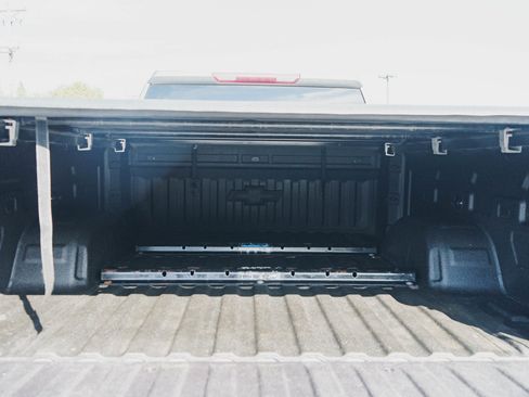 Used 2020 Chevrolet Silverado 1500 Custom Trail Boss w/ Custom Convenience Package AWD/4WD image 9