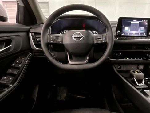 New 2026 Nissan Rogue SV AWD/4WD image 39