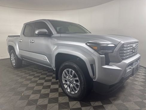 Used 2025 Toyota Tacoma Limited image 1