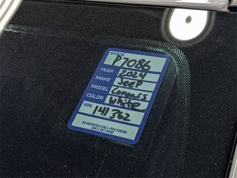 Used 2024 Jeep Compass Latitude w/ Sun and Sound Group image 28