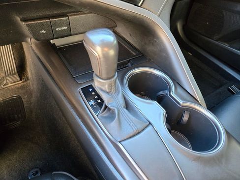 Used 2021 Toyota Camry SE image 28