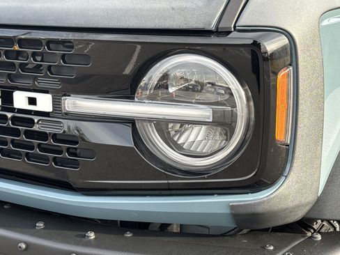 Used 2023 Ford Bronco Wildtrak image 6