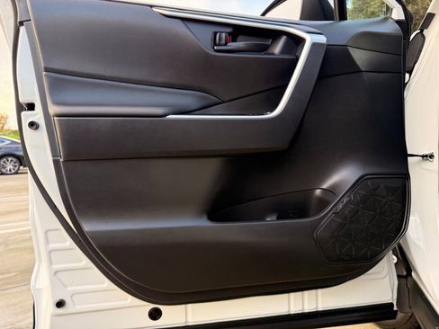 Used 2025 Toyota RAV4 LE image 26