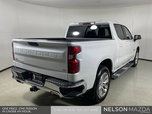 Used 2022 Chevrolet Silverado 1500 LT AWD/4WD image 6