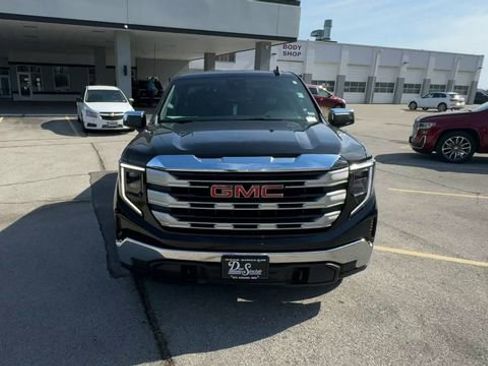 Used 2024 GMC Sierra 1500 SLE image 3