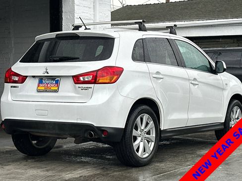 Used 2015 Mitsubishi Outlander Sport SE image 4