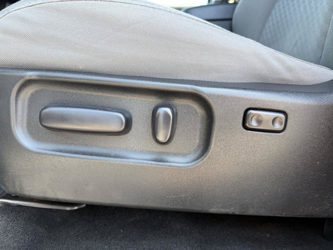 Used 2020 Toyota Tacoma SR5 RWD image 14