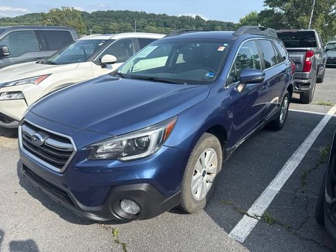 Used 2019 Subaru Outback 2.5i Premium AWD/4WD image 2