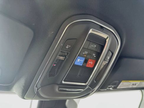 Used 2023 Jeep Grand Cherokee Altitude RWD image 32