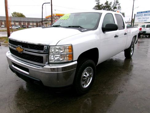 Used 2014 Chevrolet Silverado 2500 W/T w/ Snow Plow Prep Package image 9