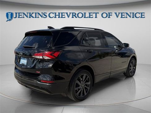 Certified 2023 Chevrolet Equinox RS w/ RS Leather Package image 5