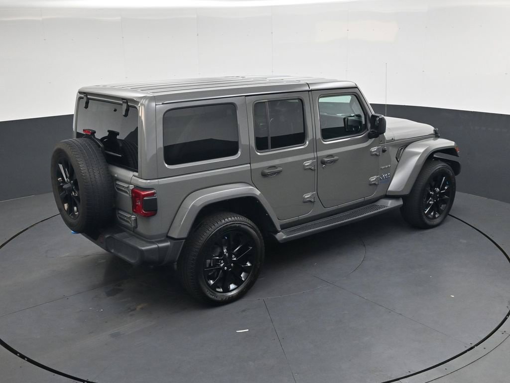 Used 2022 Jeep Wrangler Unlimited Sahara AWD/4WD image 26