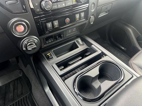 Certified 2022 Nissan Titan PRO-4X w/ Pro-4x Convenience Package image 18