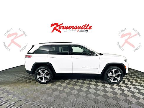 New 2025 Jeep Grand Cherokee Limited image 8