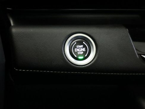 Used 2022 Cadillac Escalade Premium Luxury image 20