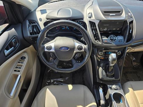 Used 2014 Ford Escape Titanium w/ Equipment Group 401A FWD image 10