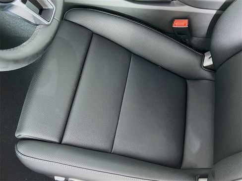 New 2025 Porsche 718 Cayman image 21