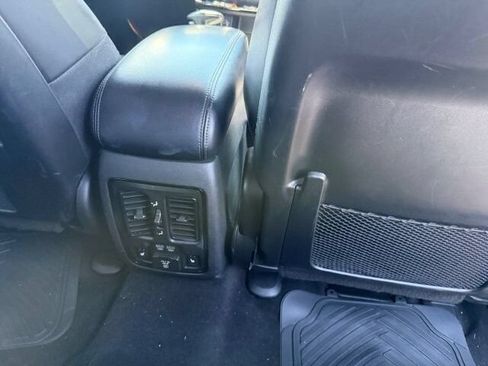 Used 2022 Dodge Durango GT RWD image 14
