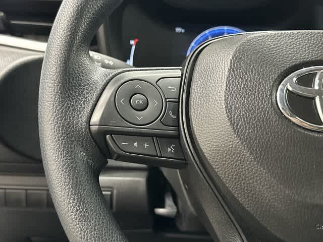Used 2026 Toyota Corolla LE FWD image 17