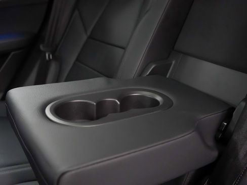 Certified 2025 Porsche Cayenne image 20