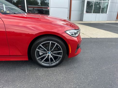Used 2022 BMW 330i xDrive Sedan AWD/4WD image 9