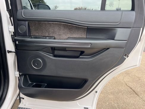 Used 2019 Ford Expedition Limited w/ Equipment Group 301A image 19