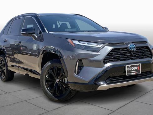 Used 2022 Toyota RAV4 XSE image 3