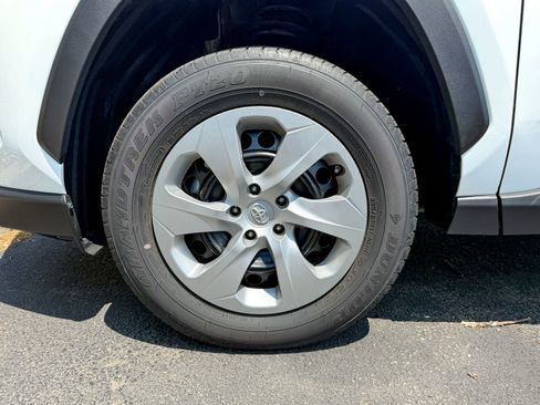 Used 2023 Toyota RAV4 LE AWD/4WD image 11