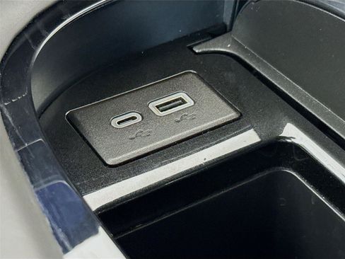 Used 2024 Cadillac Escalade V AWD/4WD image 17