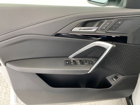 Used 2025 BMW X1 xDrive28i w/ Convenience Package image 11