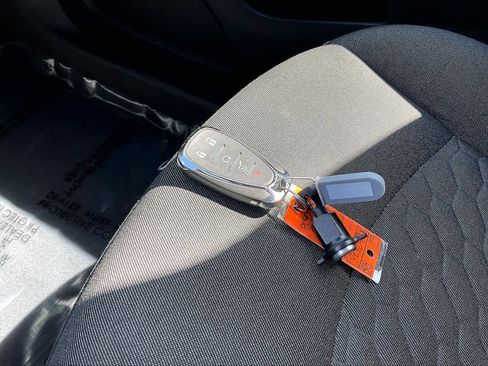 Used 2019 Chevrolet Equinox LT image 11