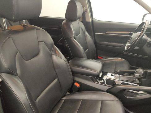 Used 2022 Kia Telluride LX FWD image 21