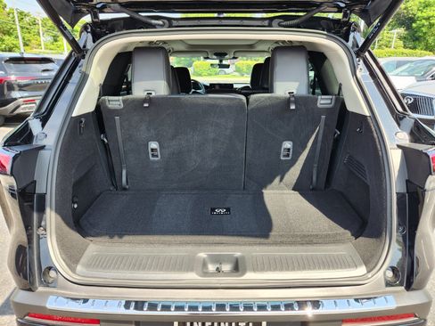 Certified 2025 INFINITI QX60 Pure w/ Cargo Package AWD/4WD image 8