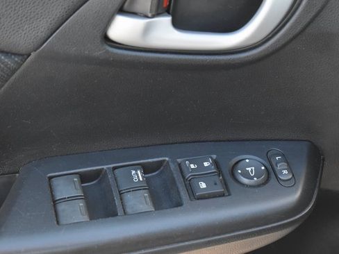 Used 2013 Honda Civic LX image 12