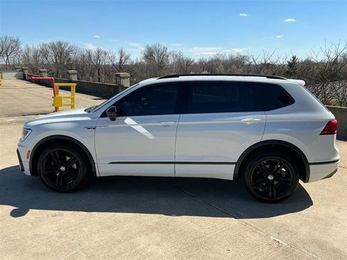 Used 2019 Volkswagen Tiguan SEL Premium R-Line AWD/4WD image 3