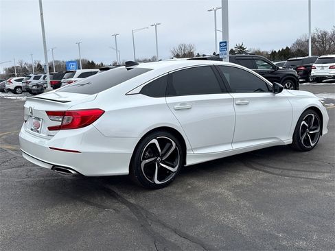 Used 2022 Honda Accord Sport image 9