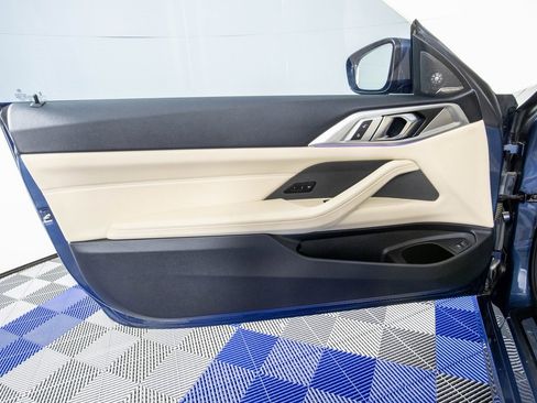 Used 2023 BMW 430i Coupe w/ Premium Package image 13