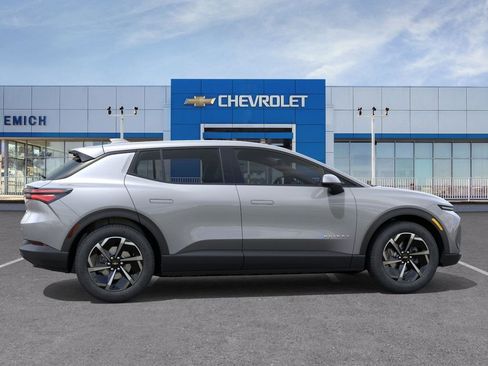 New 2026 Chevrolet Equinox EV LT image 5