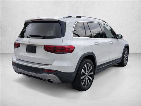 Used 2021 Mercedes-Benz GLB 250 w/ Premium Package image 5
