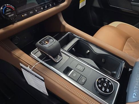 New 2026 Nissan Pathfinder Platinum AWD/4WD image 26