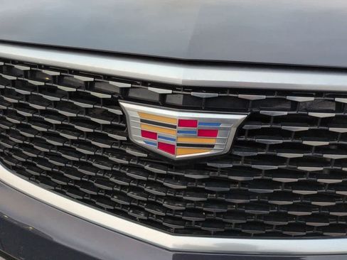 Certified 2025 Cadillac XT6 Premium Luxury image 11